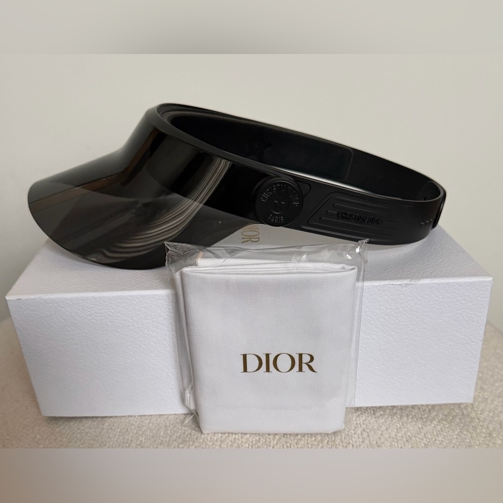 Christian Dior Sleek Black Visor